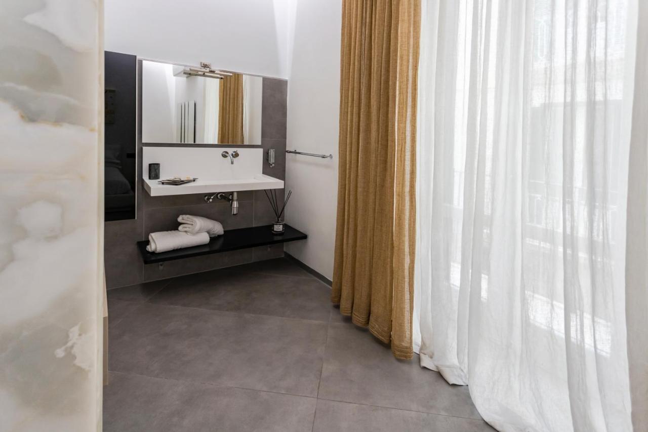Maison Bleu Luxury Suite Sul Porto Di Trani Exteriör bild