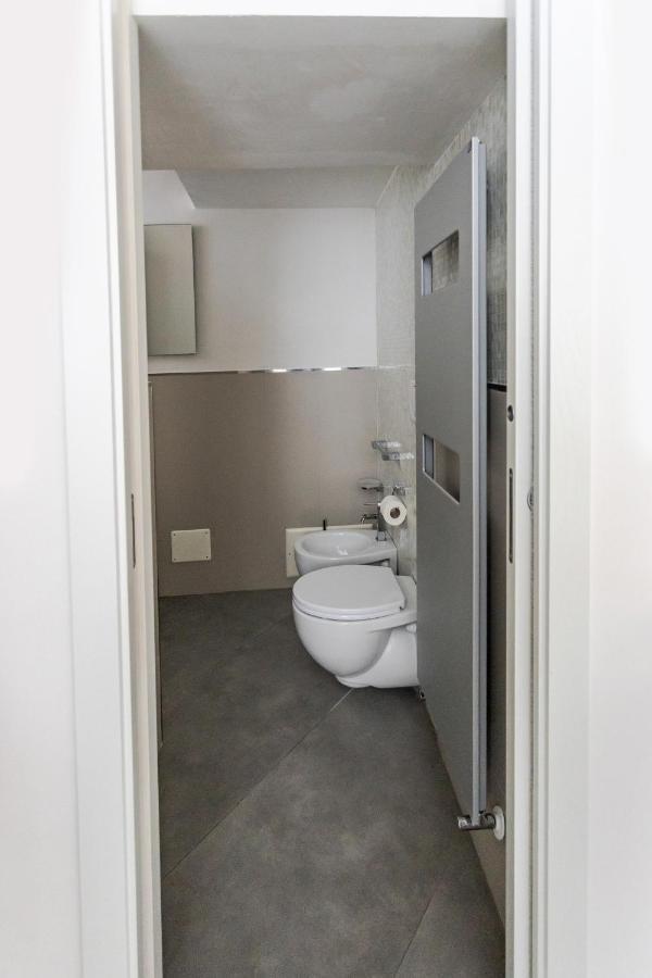 Maison Bleu Luxury Suite Sul Porto Di Trani Exteriör bild
