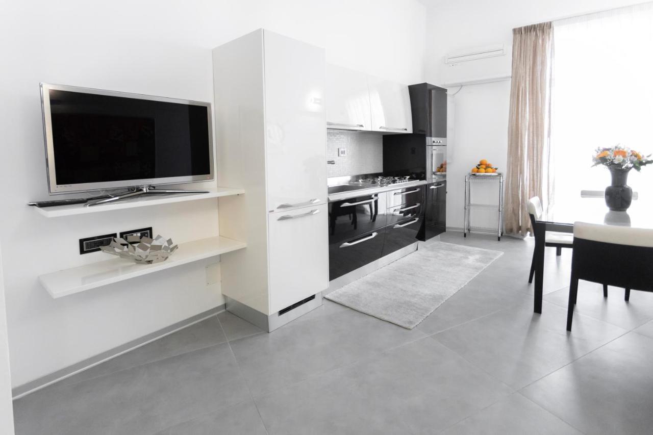 Maison Bleu Luxury Suite Sul Porto Di Trani Exteriör bild